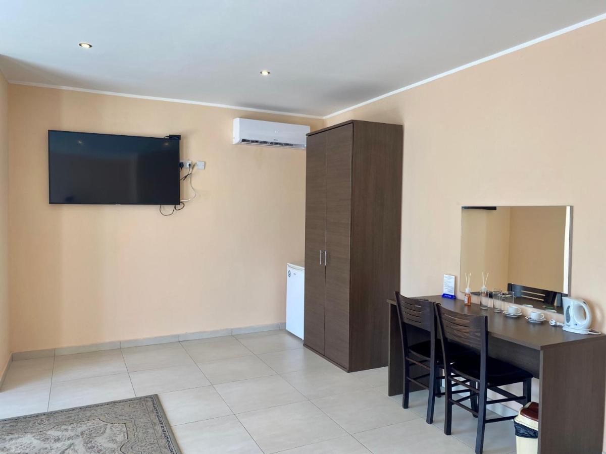 Malta Paradise Hotel Saint Julian's Екстер'єр фото