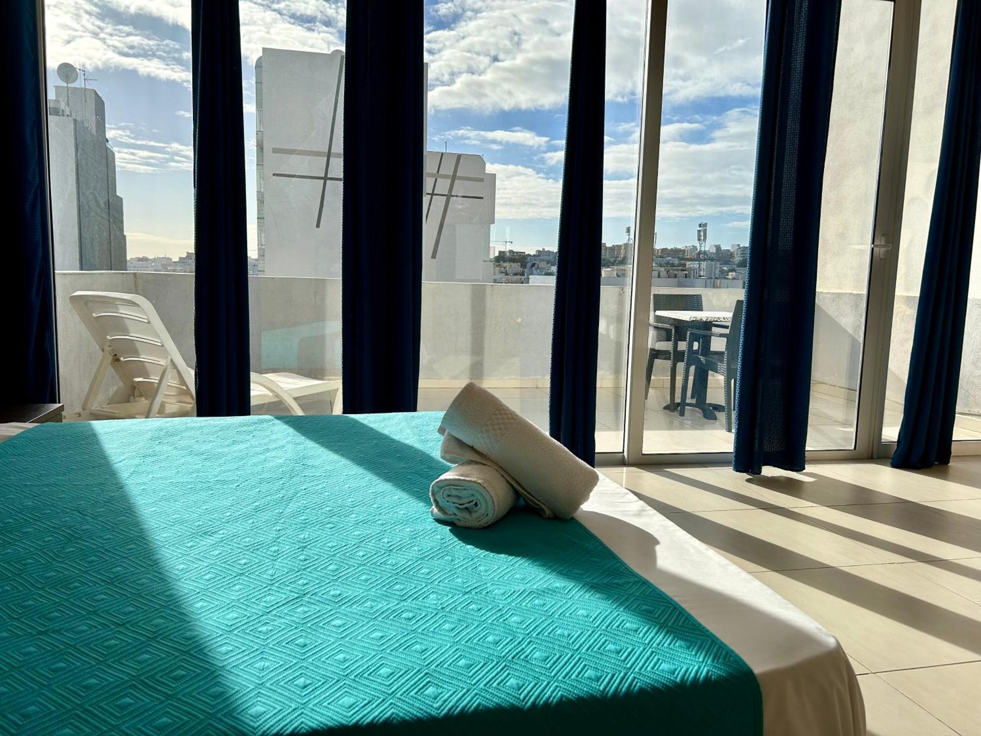 Malta Paradise Hotel Saint Julian's Екстер'єр фото
